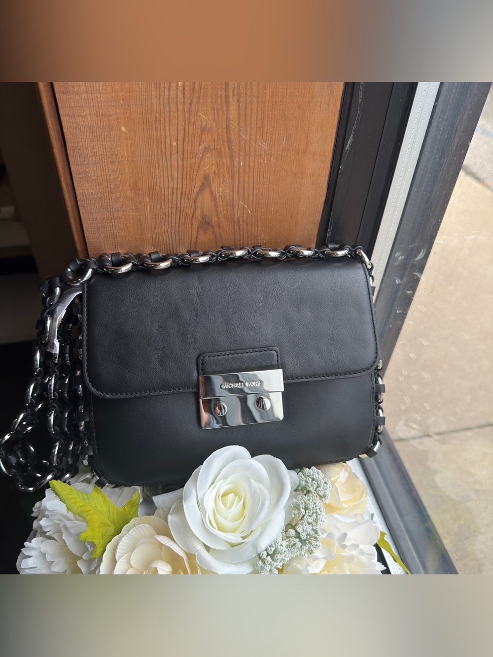 Michael Kors PIPER LG SHLDR FLAP LEATHER